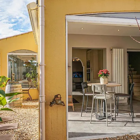 3 Bedroom Awesome In Holiday home