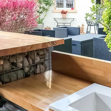 Lovely In With Wifi Vakantiehuis