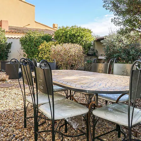 Holiday home 3 Bedroom Awesome In Agde